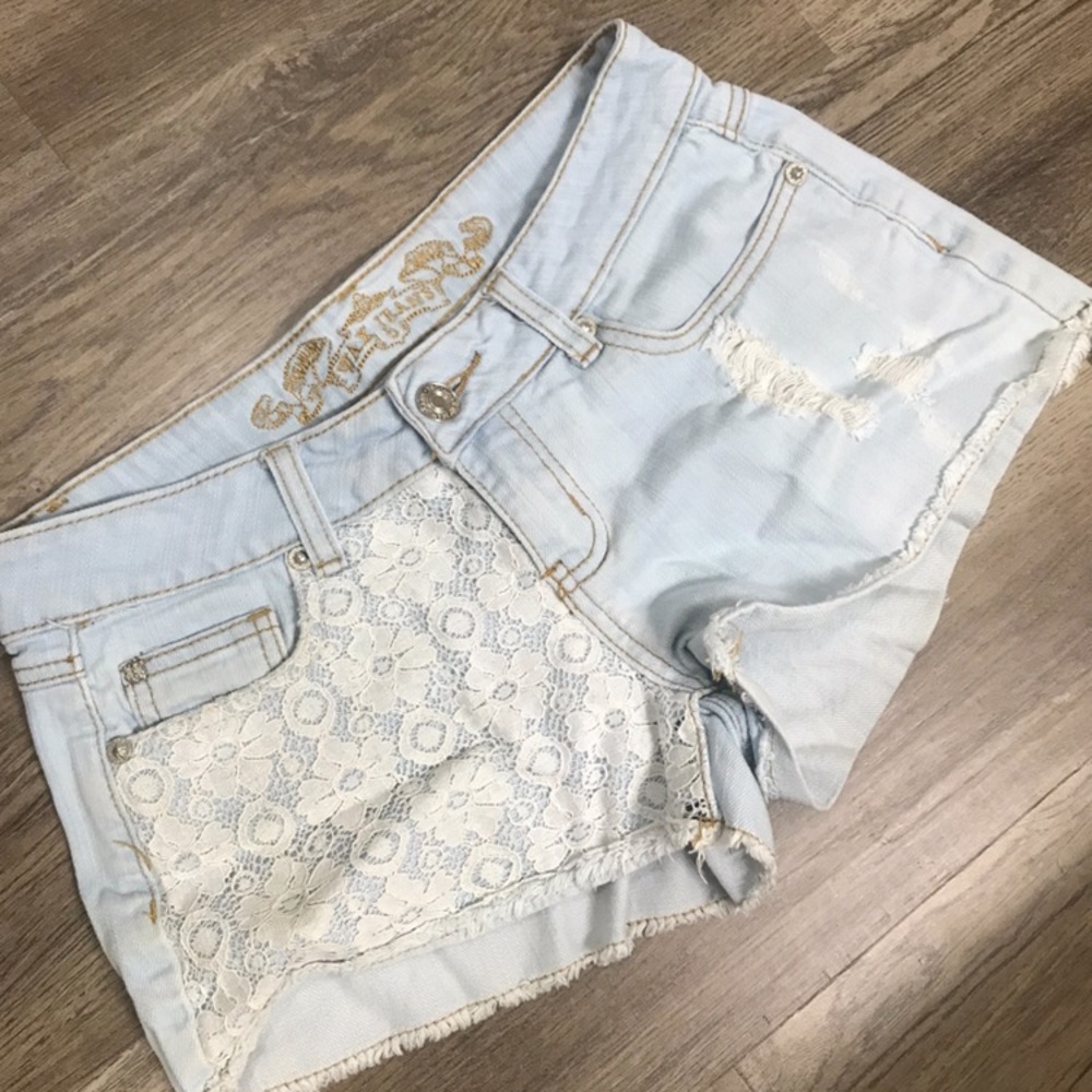 Light jean shorts